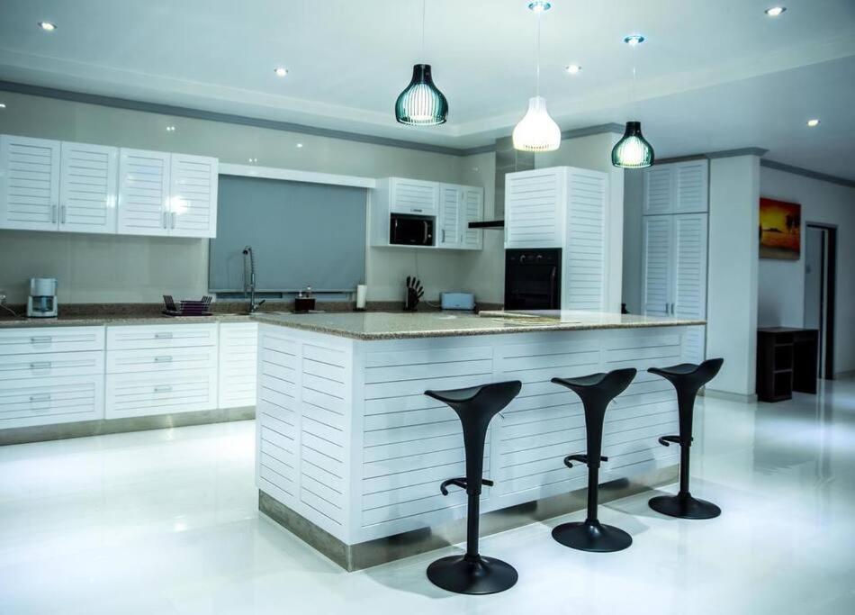 Island Charm Of Praslin Villa Victoria Bagian luar foto